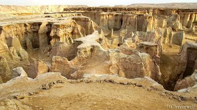 イランにカッパドキア?! ゲシュム島の自然の要塞「スター・バレー」