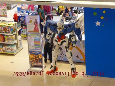 #344　2017年GW　9ヶ月振り渡比今回は短めのセブ島　　＃５　『Robinsons Galleria Cebu：ロビンソン・ガレリア・セブ』に来てます　