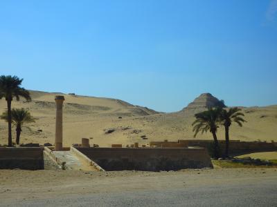 プライベートツアーで巡るエジプト：カイロ街歩記＆サッカラ・ダフシュールのピラミッド群を訪れて