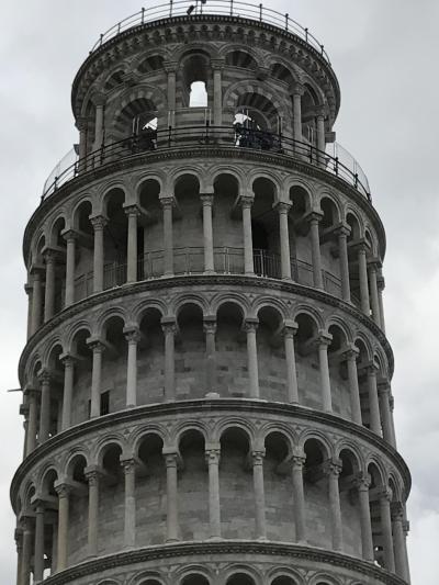 久しぶりの一人旅はイタリア3週間（ピサ編）9月10日（日）凹んだ気持ちを慰めてくれたのはピサの斜塔かも・階段を必死で登ったらすっきりしたよ！