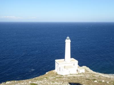 プーリア州優雅な夏バカンス♪　Vol271(第13日)　☆パラシャ岬：イタリア最東端の白い灯台♪