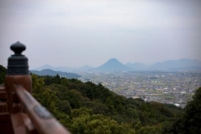 「幸福の黄色いお守り」を頂きに金刀比羅神社へ