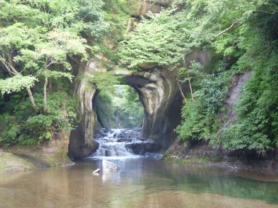 ＊不思議なグリーンの世界＊向山トンネル・養老渓谷・亀岡の洞窟(濃溝の滝)
