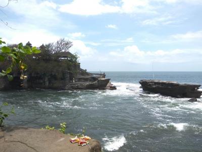 エアアジアでバリ島-3　タナロット寺院とウブド到着