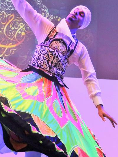 ツーリズムEXPO-2　エジプトb伝統旋回舞踏　タンヌーラ・ダンス　☆手技の多彩な変化も驚き