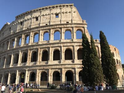 Barcelona &amp; Roma 2/3 : 石畳でアップダウンが多いローマの街を徒歩で巡る。