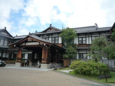 台風上陸の中、名門クラシックホテル「奈良ホテル」へ