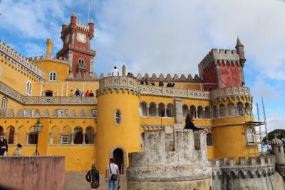 ポルトガル　リスボンからシントラ　ペーナ宮殿とモンセラーテ宮殿