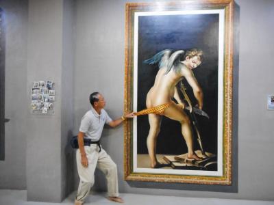 ３次元アートで遊ぶジジイ in Manila./石田えりに対抗してドラゴン６０代最後の写真集/ヘアヌードは無いよ！