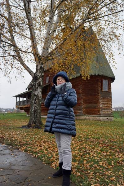 初冬のロシア旅（９）スーズダリのクレムリンを見学した後は、スビテンを飲みながら蜂蜜酒を買い求め、町外れのホテルで爆睡する。