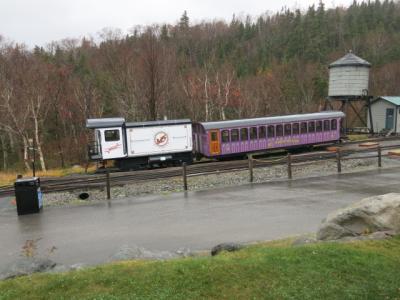 風雨霧の中のワシントン山アブト式（Cog Rail)登山鉄道乗車記