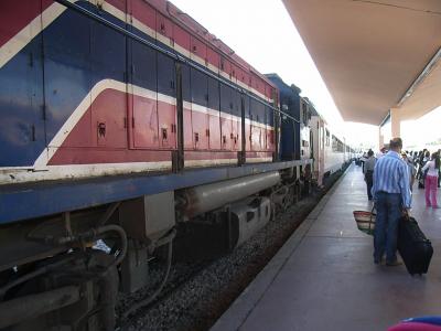 チュニジア最高!(1) ~チュニス23時到着。