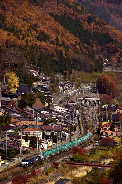 錦秋の中山道・奈良井宿と中央西線沿線に広がる紅葉を探しに訪れてみた