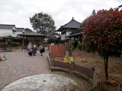 8水曜1ひる月うさぎの里でユックリ行きは昼食　戻りはみやげ選び