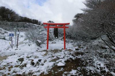 初雪の鈴鹿　三池岳を歩く