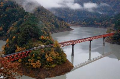 秋色グラデーション　大井川鐵道にて秘境を満喫する旅