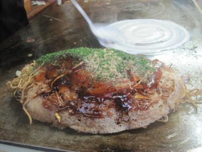 2016 松山から伊予鉄に乗って三津で名物の三津浜焼きを食べたりデパ地下で翌朝のごはんを調達したりしました！