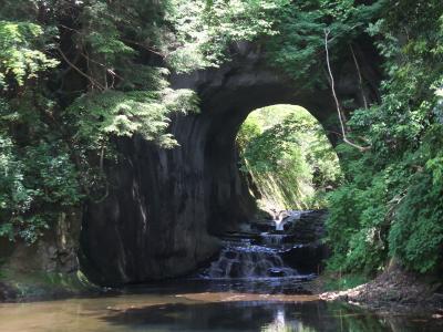 濃溝の滝・亀岩の洞窟