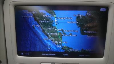 シンガポールへ - ガルーダ航空 エコノミークラス