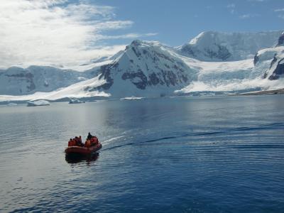 Antarctic Dream号＜空きキャビン利用＞で南極へ　　7日目の午前中はダンコ島に上陸       No7