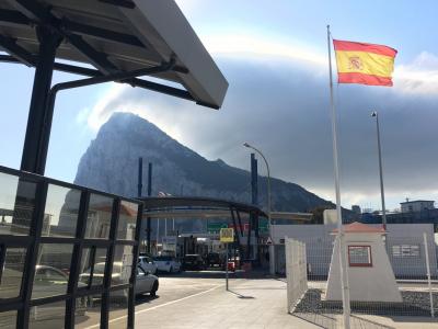 ジブラルタル訪問記 「スペイン人が買い物に行く、イギリス領のフリーポート」 スペインの香港 ジブラルタル