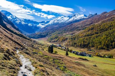 2017年 秋色のスイス（14）フルチェラス展望台からフェックス谷のハイキング
