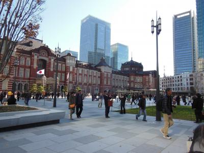 丸の内側の東京駅広場！