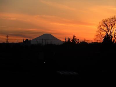 12月14日ふじみ野市から素晴らしい影富士が見られました