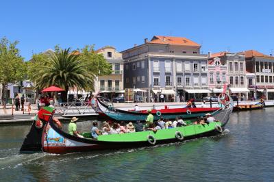 2016 ポルトガルの旅（11）モリセイロが行き交う水の都《アヴェイロ》