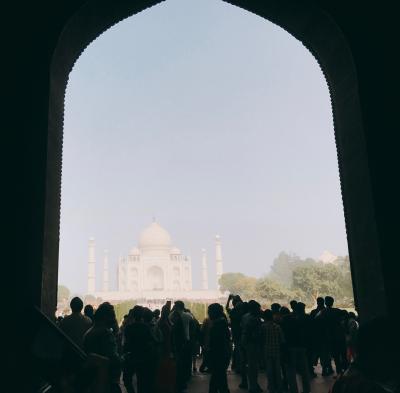 ＡＮＡ直行便でデリー（インドの首都）へ、白大理石の霊廟　タージマハルの豪華絢爛さに圧倒されました。－１２月　２０１７年