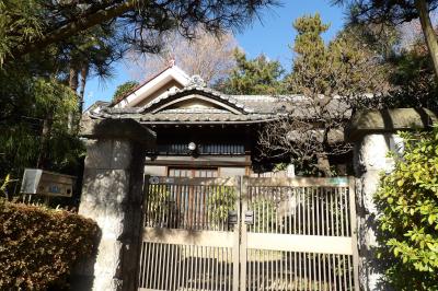 旧綱島街道脇の民家と庚申堂