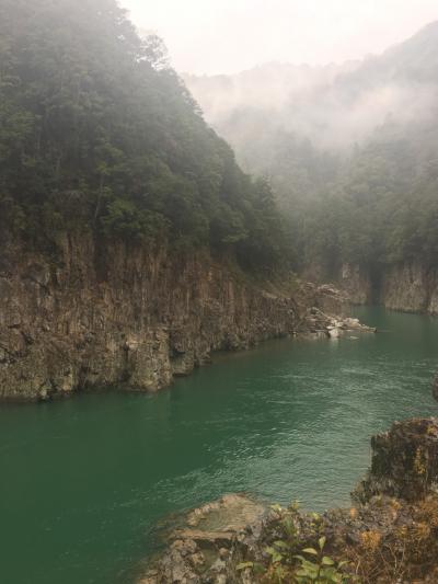 雨の瀞峡、那智熊野本宮、那智の滝、日帰りでホテル浦島の忘帰洞に入って大阪に戻る連休2日目