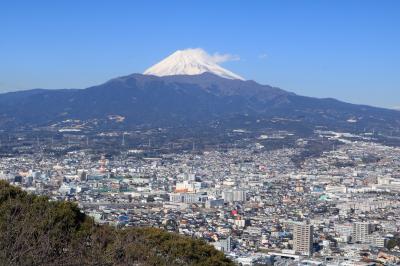 富士をお供に沼津アルプス縦走♪　低山と舐めたらいかんぜよ