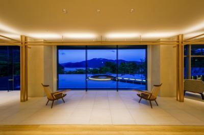 話題沸騰中！箱根の最新リゾートへ (1) 箱根・芦ノ湖 はなをり 宿泊記 【前編】
