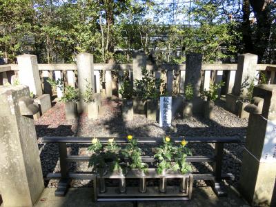 吉田松陰の墓所　（松陰神社）