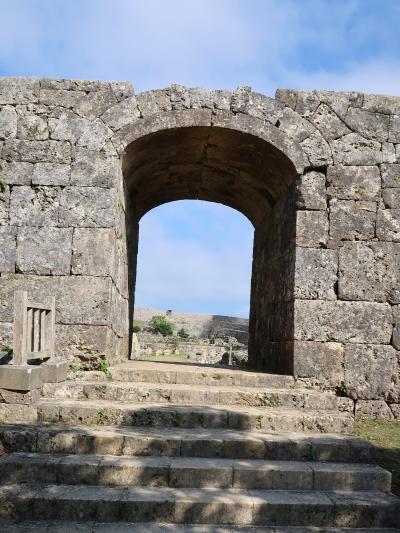 沖縄-3　中城城跡〔世界遺産〕2/3　一の郭/周辺も　☆正殿・観月台など中枢的遺構が