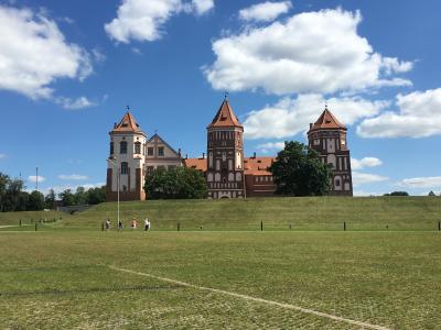 ヨーロッパの秘境？！のんびり朴訥ベラルーシ(後) 世界遺産ミール城、まるで絵本のような光景！-2017夏・東欧7か国周遊、フォークロアの旅(7)