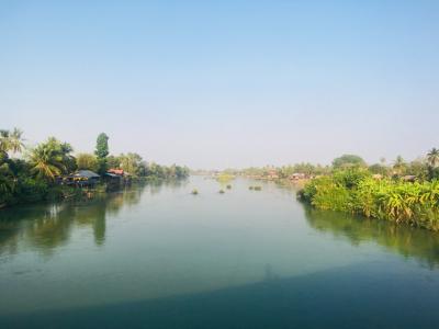 東南アジア縦横断の旅道中記 ２１《ラオス最南部シーパンドン。すぐそこはカンボジア。かつての秘境も今や快適に暮らせる観光地。》