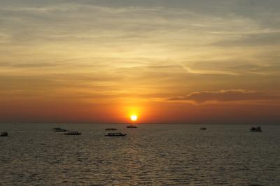 カンボジア シェムリアップ&タイ バンコク (8)トンレサップ湖の美しい夕日