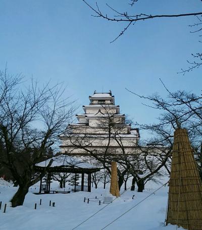 会津　雪の鶴ヶ城　喜多方ラーメン　本当の目的は馬刺し？