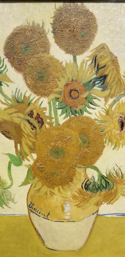 仕事人への瞬間観光案内、、、イギリスロンドン空港で足止めされたらひまわり見れました！