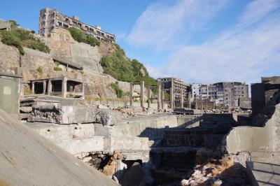 世界遺産の炭鉱の島「軍艦島」（前編）。晴天に恵まれた冬の日、我、上陸せり。