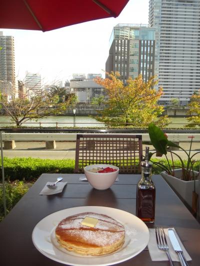 関西 ⑥ 大阪観光編 堂島川沿い＆西梅田のカフェ巡り♪ ハワイで人気の【ボガーツカフェ】大阪堂島店、2017年6月に【ザ・ストライプカフェ】、2017年2月に【グッドサイフォンコーヒー】福島店、2017年4月にポートランドコーヒー【カフェ ブー】がオープン！ 『クロスウォーク堂島』、『ハービスプラザ』、『ハービスプラザエント』、空港リムジンバスのりば「新阪急ホテル」から関空に向かいます！