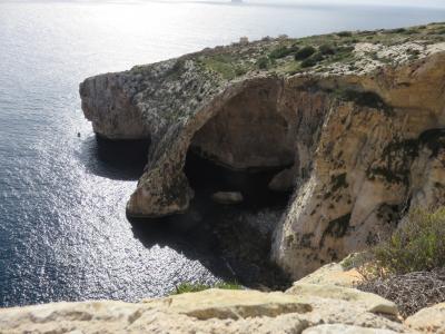 キプロス・マルタ9日間④空路マルタへ ブルーグロット・ハジャーイム観光