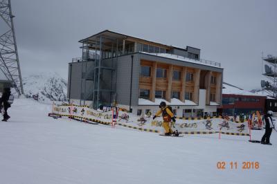 オーストリア　ランデック　スキー場。   ザンクト・アントン　スキー場の隣町