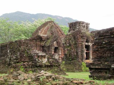 ベトナム縦断の旅　⑦世界遺産のミーソン遺跡探訪
