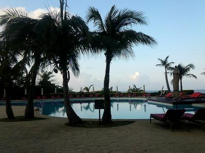 ５０おばさんと７０ばーさんの母娘旅、沖縄２泊３日　～ホテル日航アリビラ～