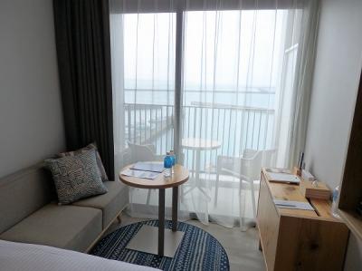 パイナガマビーチすぐ横!!全室オーシャンビューのお洒落ホテル【HOTEL LOCUS】に宿泊