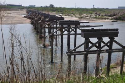 日本最大級の木造橋　ただ今改修中　木津川散歩