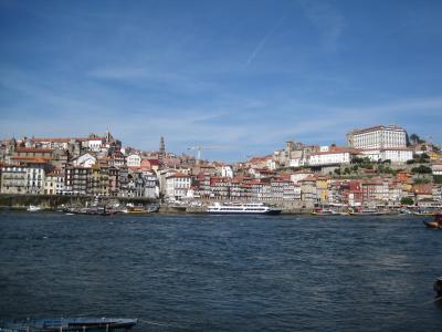 サンティアゴ・デ・コンポステーラからポルトガルを南下します。